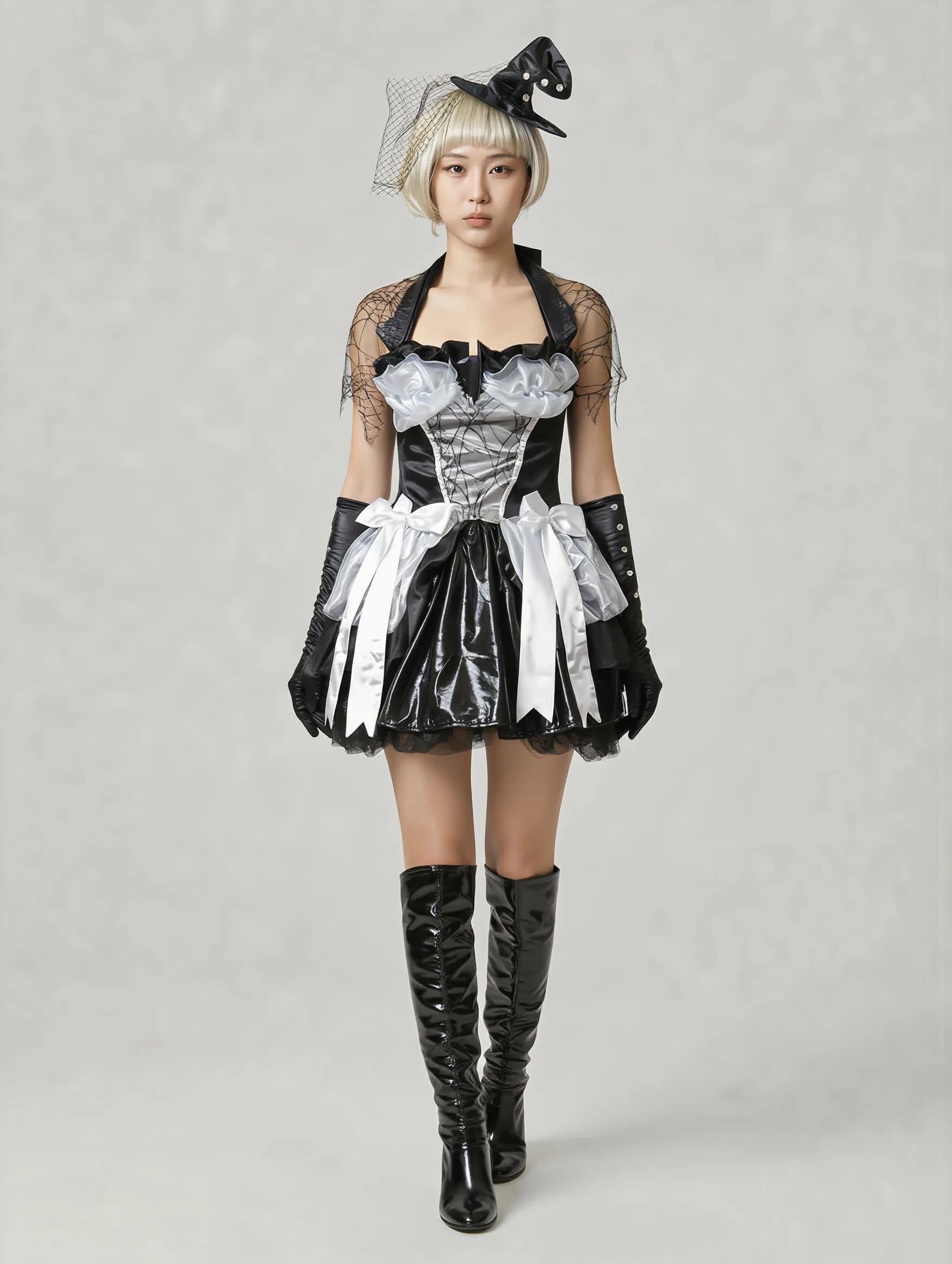 LADY GAGA 女王裝